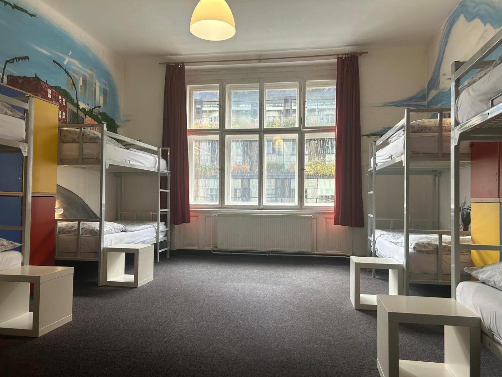 Hostel Downtown Praha Bagian luar foto