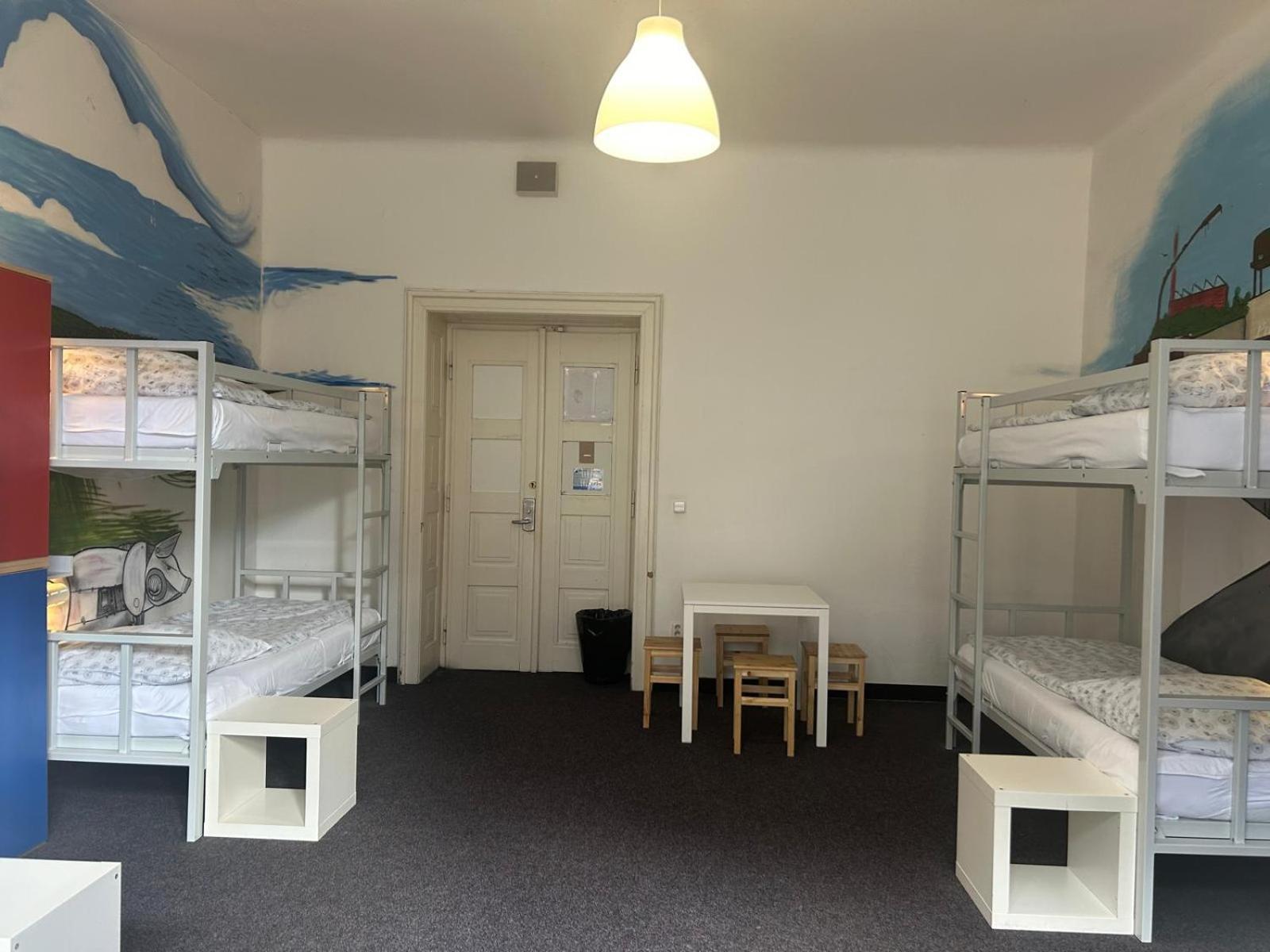 Hostel Downtown Praha Bagian luar foto
