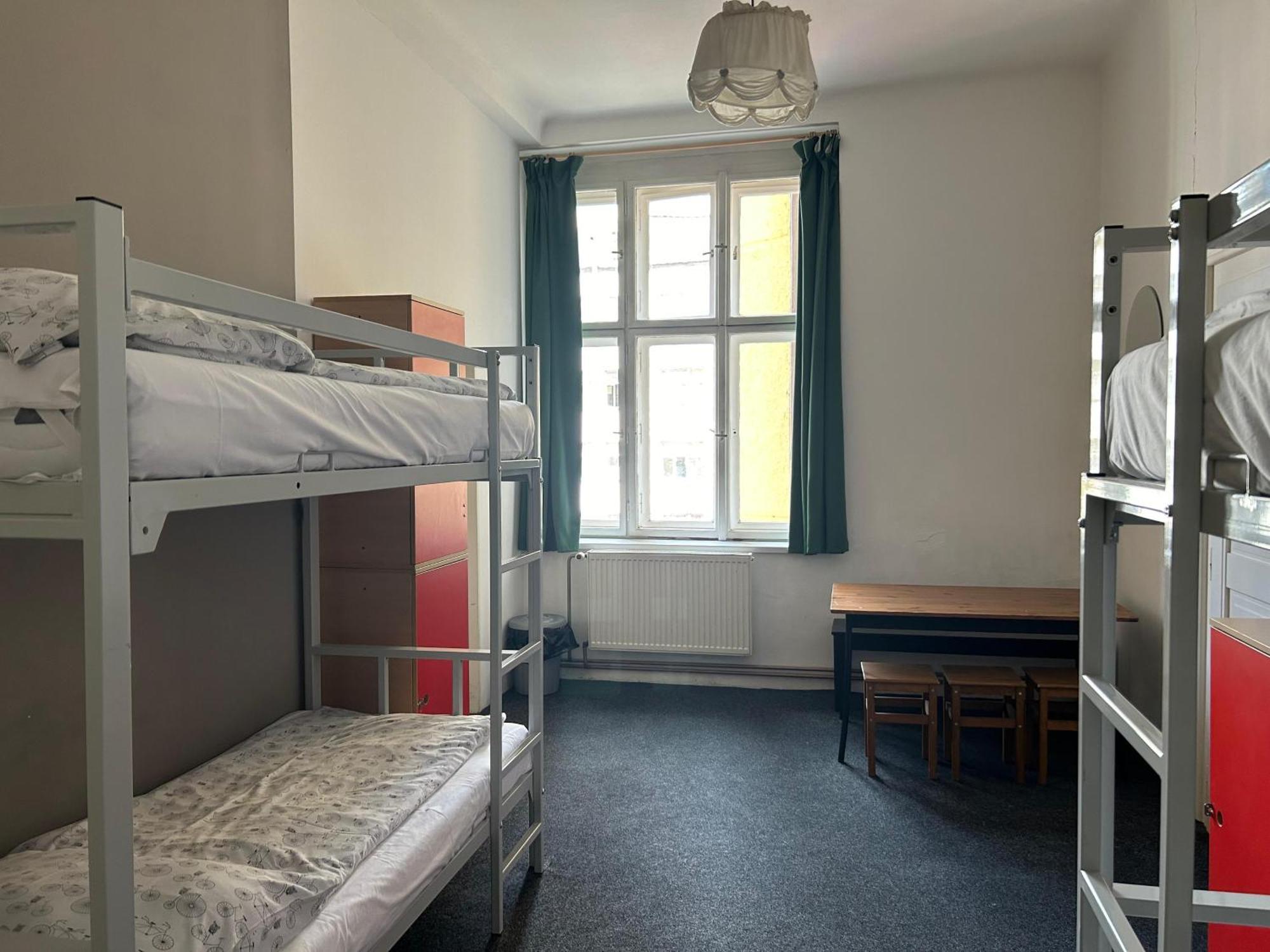 Hostel Downtown Praha Bagian luar foto