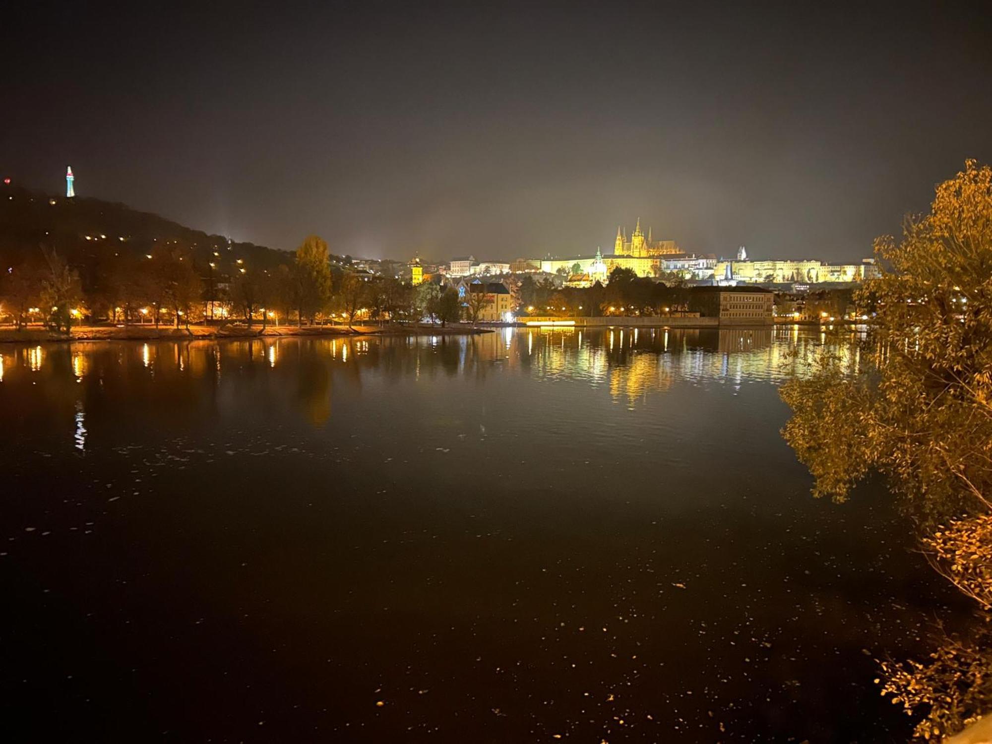 Hostel Downtown Praha Bagian luar foto