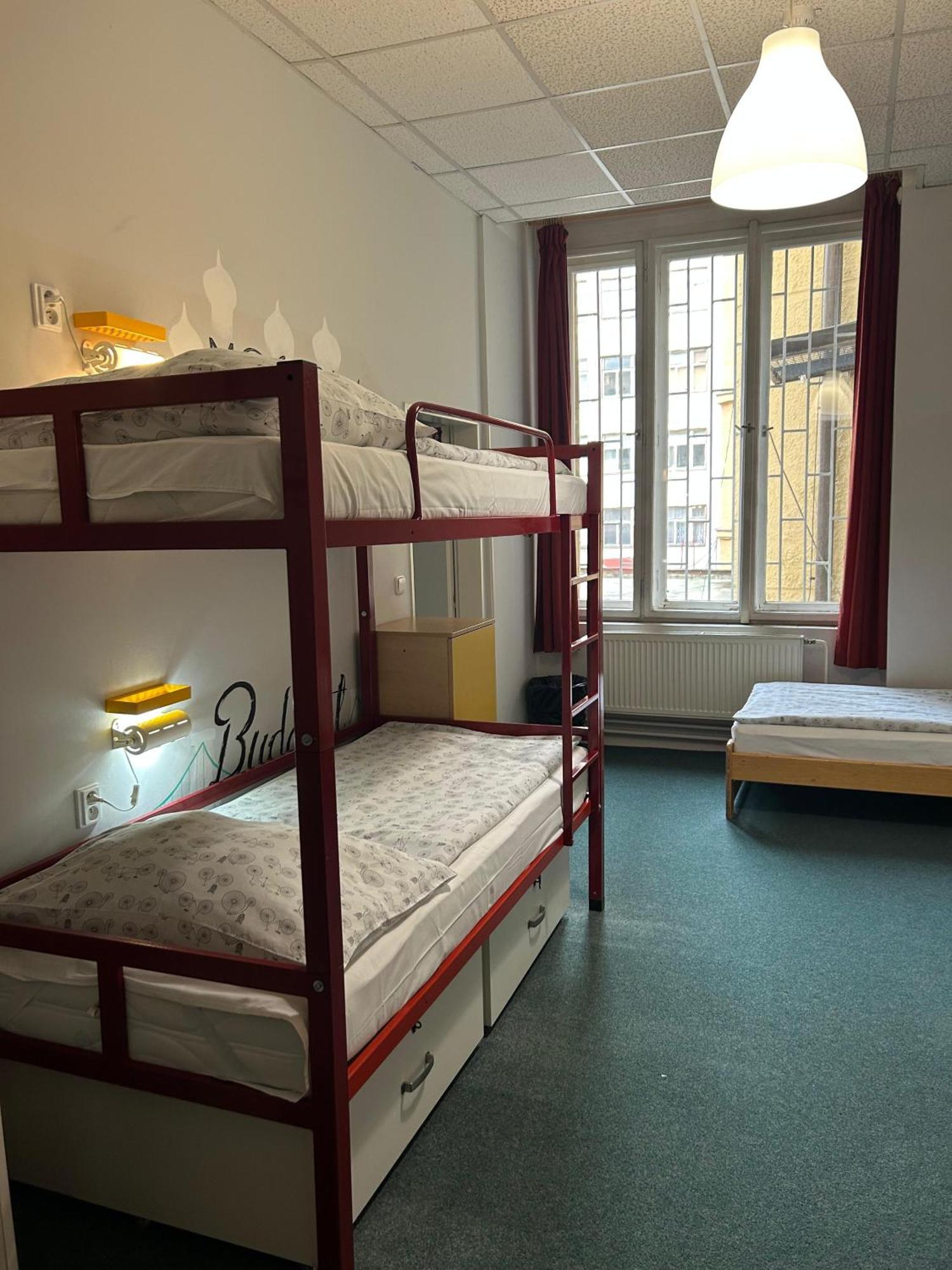 Hostel Downtown Praha Bagian luar foto